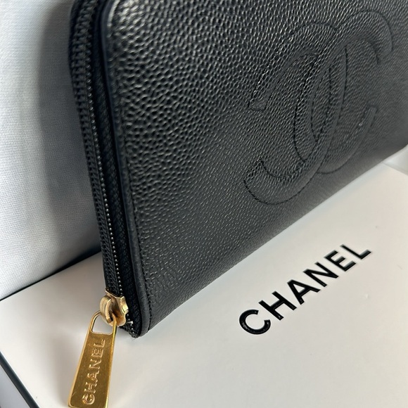 CHANEL VINTAGE 2000 CC BLACK CAVIAR LONG ZIPPY WALLET/GOLD HRDWR GOOD COND/ITALY - Picture 8 of 12